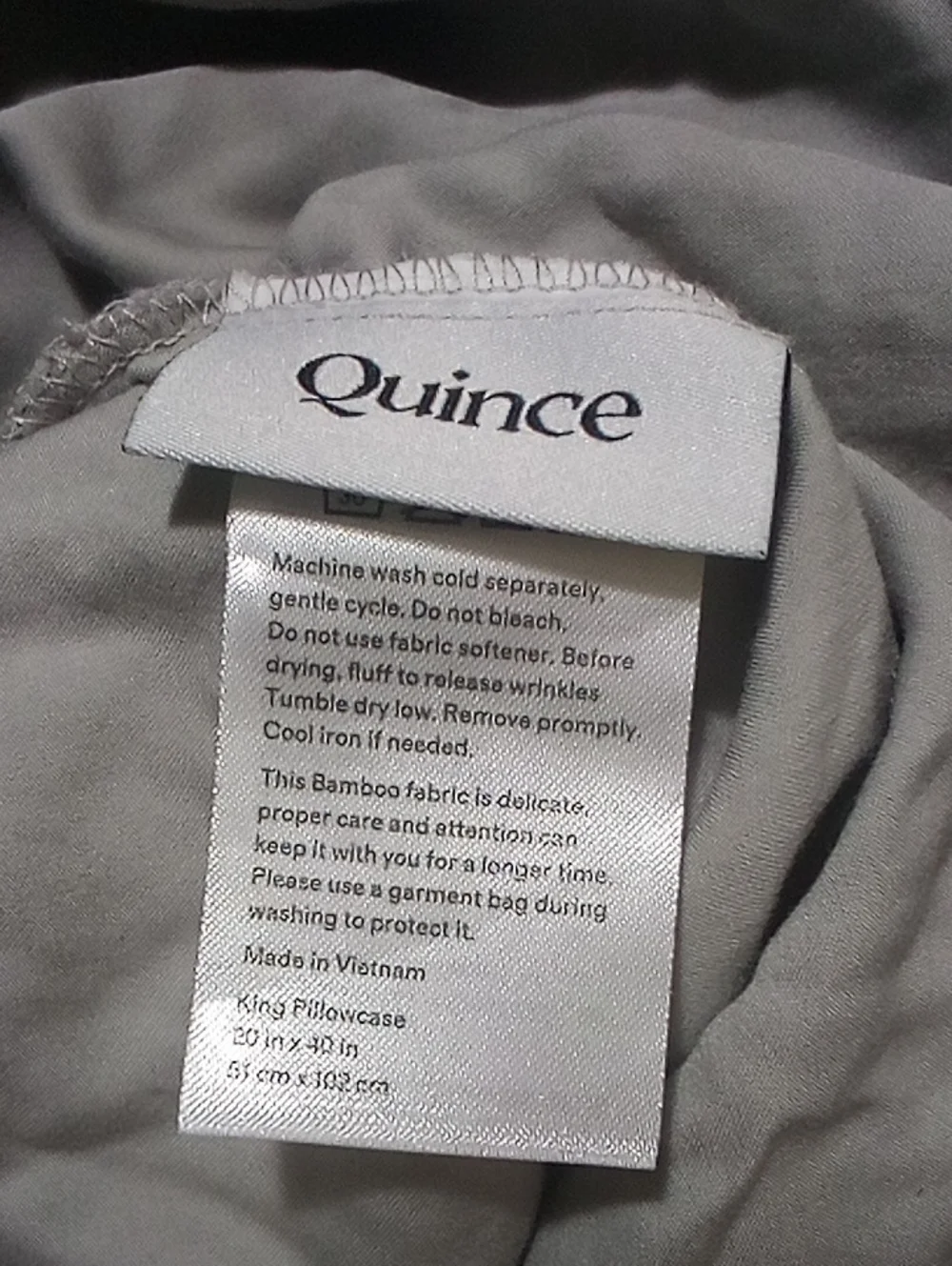 🌁 NWOT: QUINCE; PAIR 100*% ORGANIC BAMBOO VISCOSE PILLOWCASES, LT. GREY, KING.